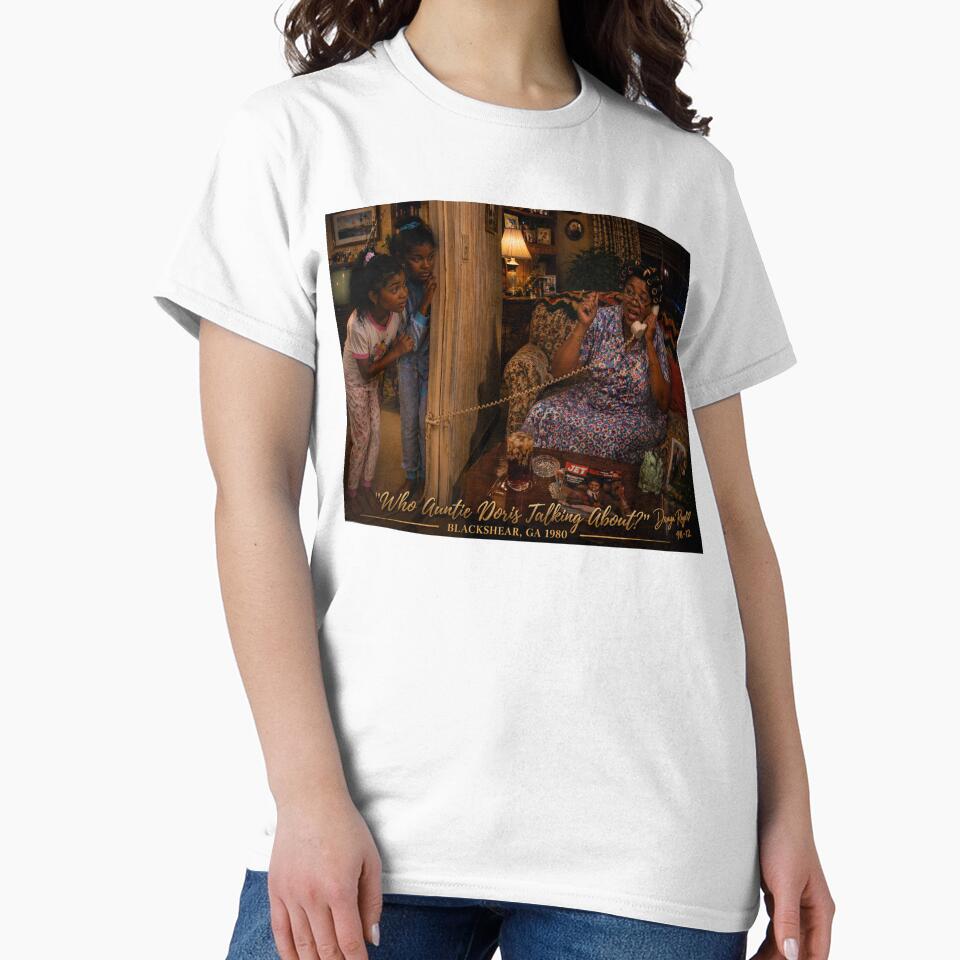 “Who Auntie Doris Talking About? – Blackshear Living Room, 1980” by LadyDCreations